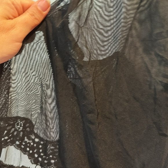 Vintage Victoria’s Secret Sheer Mesh Garter Slip Teddy 34B - Picture 9 of 10